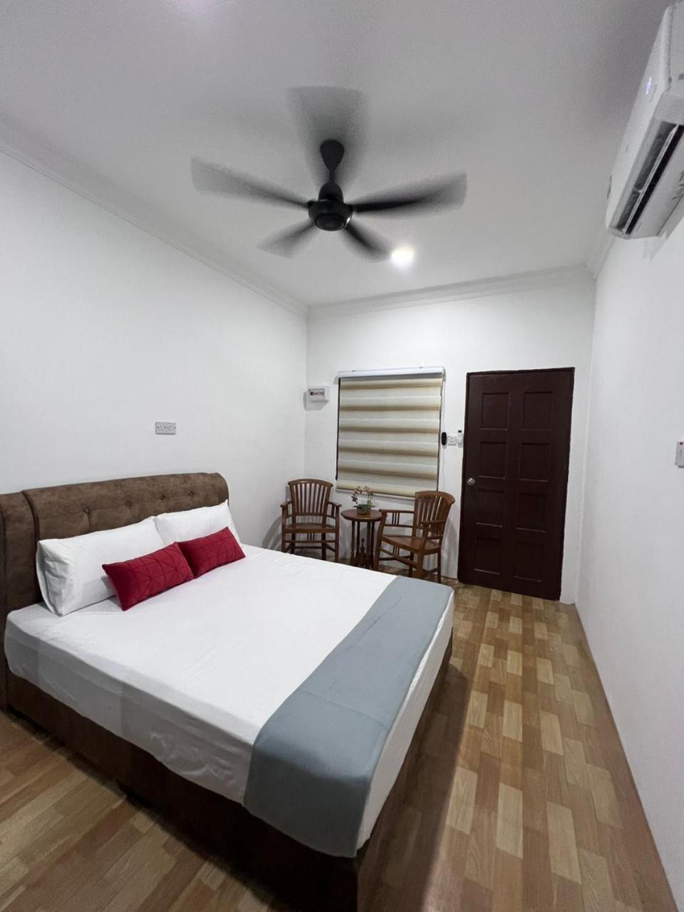 Studio Homestay Sungai Buloh Exterior photo